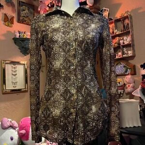 Women's fitted Wrangler retro style jewel snap long sleeve western indie top